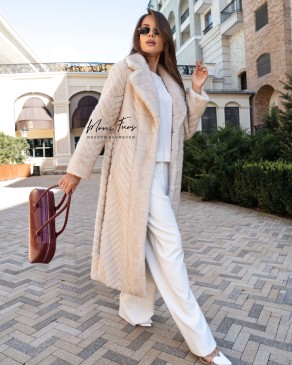 Шуба бежевая из шерсти в елочку 120 см