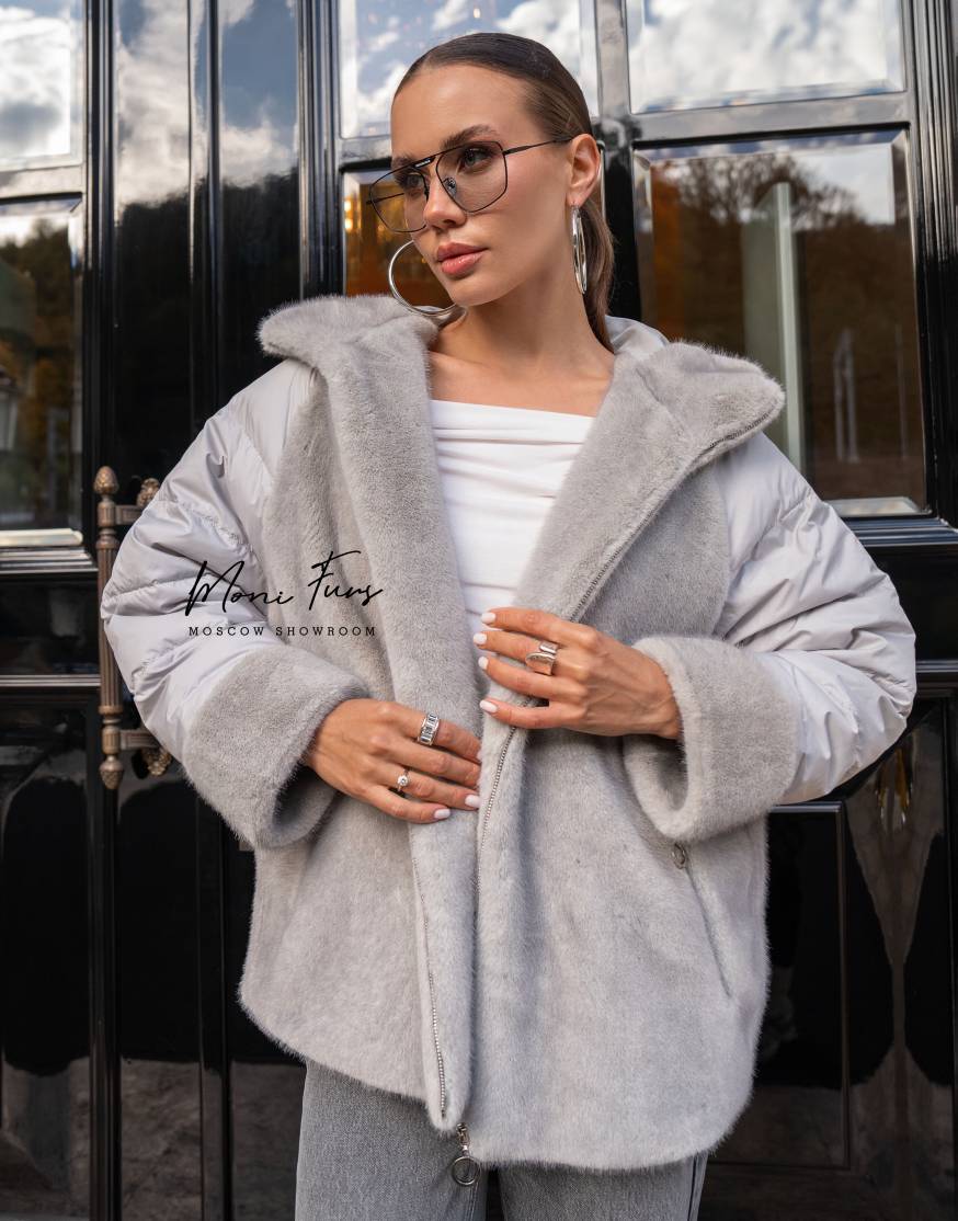Шуба-куртка из меха премиум-класса с нейлоновыми вставками цвета Ice Grey