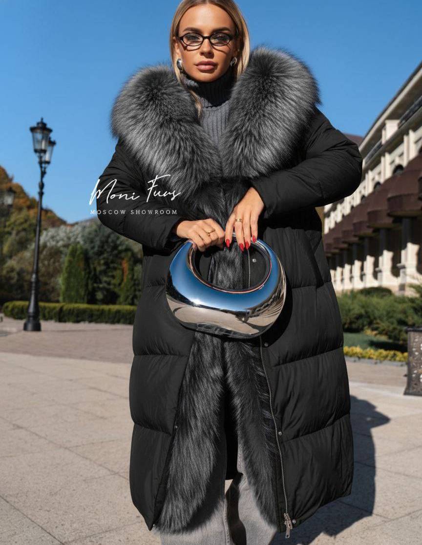 Пуховик черный с мехом чернобурой лисы и капюшоном 110 см