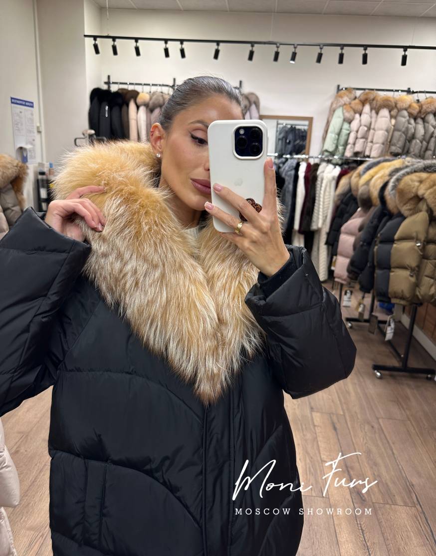 Женский чёрный пуховик с мехом лисы и капюшоном 70 см