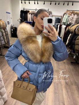 Пуховик голубой с мехом лисы с капюшоном 75 см. XM