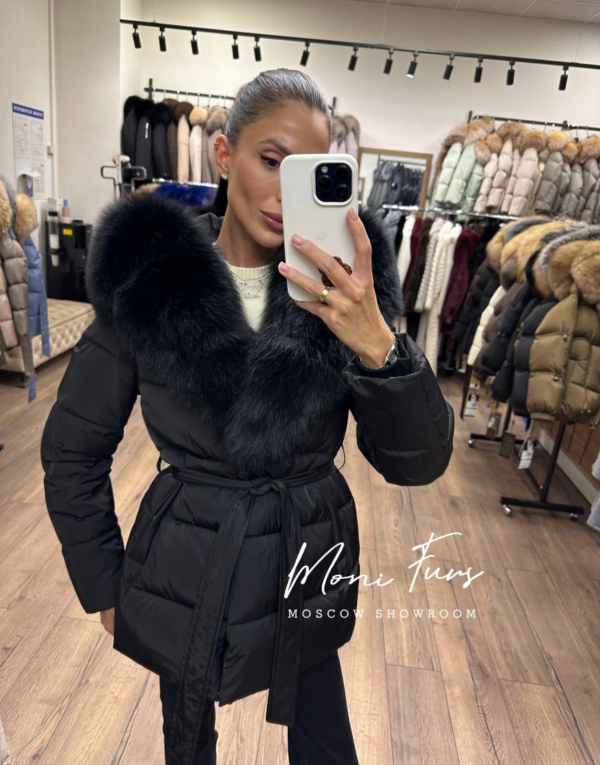 Женский чёрный пуховик с мехом песца и капюшоном 75 см