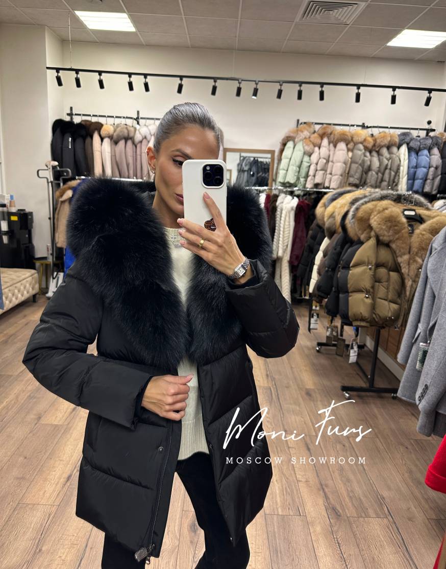 Женский чёрный пуховик с мехом песца и капюшоном 75 см