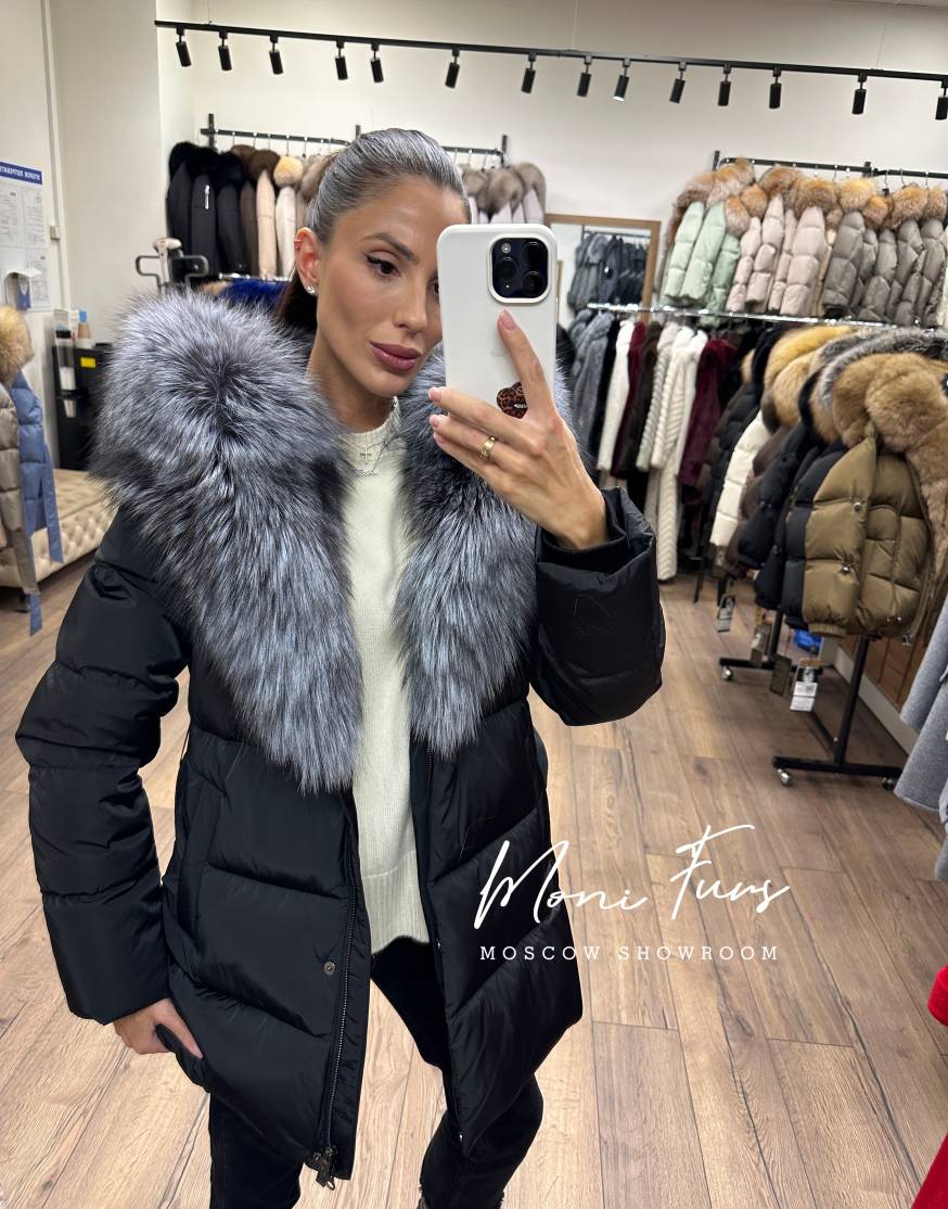 Женский чёрный пуховик с мехом чернобурой лисы и капюшоном 75 см