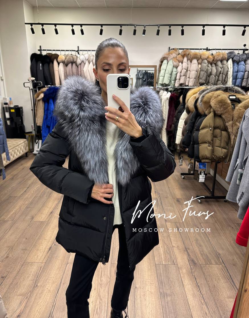 Женский чёрный пуховик с мехом чернобурой лисы и капюшоном 75 см