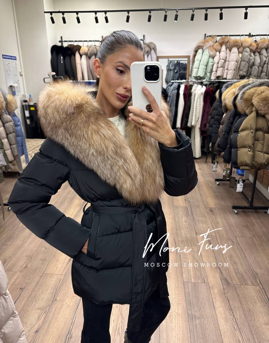 Женский чёрный пуховик с мехом лисы и капюшоном 75 см