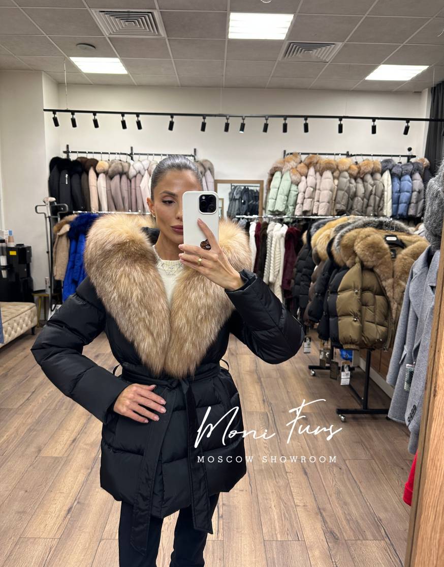 Женский чёрный пуховик с мехом лисы и капюшоном 75 см