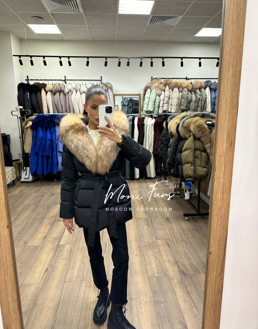 Женский чёрный пуховик с мехом лисы и капюшоном 75 см