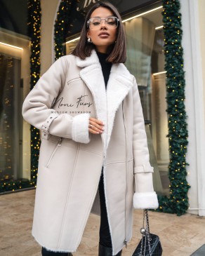 Дубленка молочная из искусственной кожи 90 см.