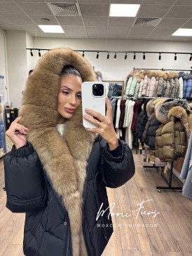 Женский пуховик-бомбер черный с мехом песца под соболь и капюшоном 65 см