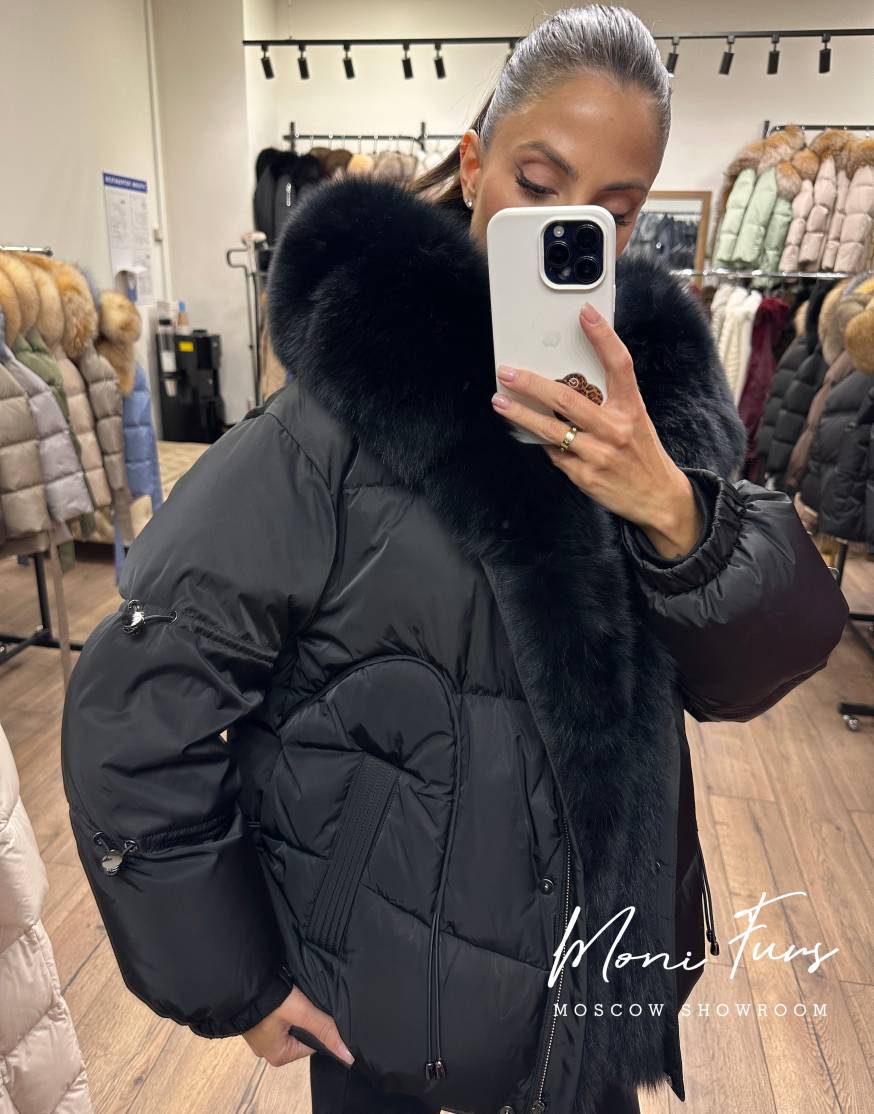 Женский чёрный пуховик с мехом песца и капюшоном 65 см