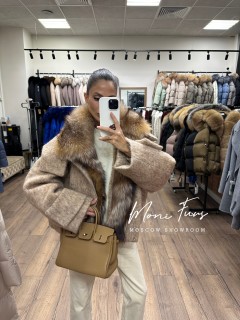 Пуховик бомбер светло-коричневый с шерстью 65 см