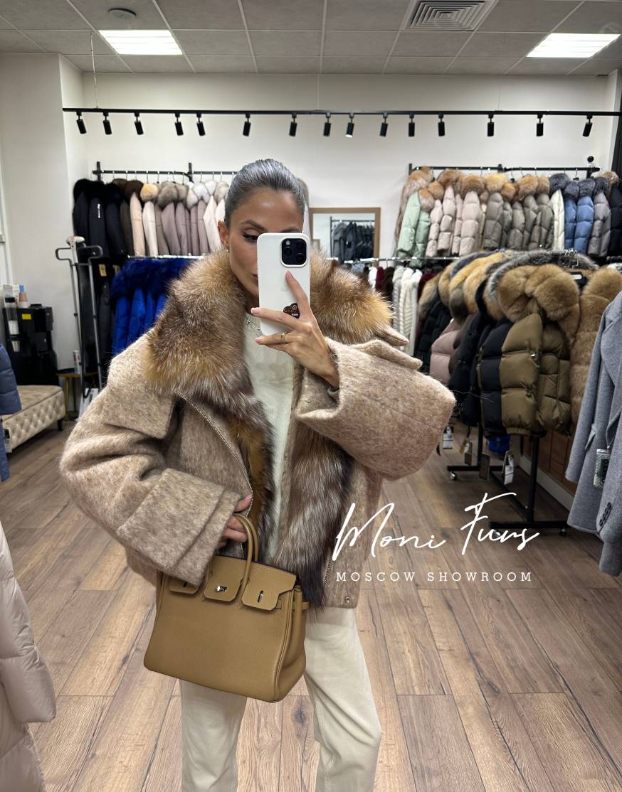 Женский пуховик-бомбер светло-коричневый с шерстью 65 см