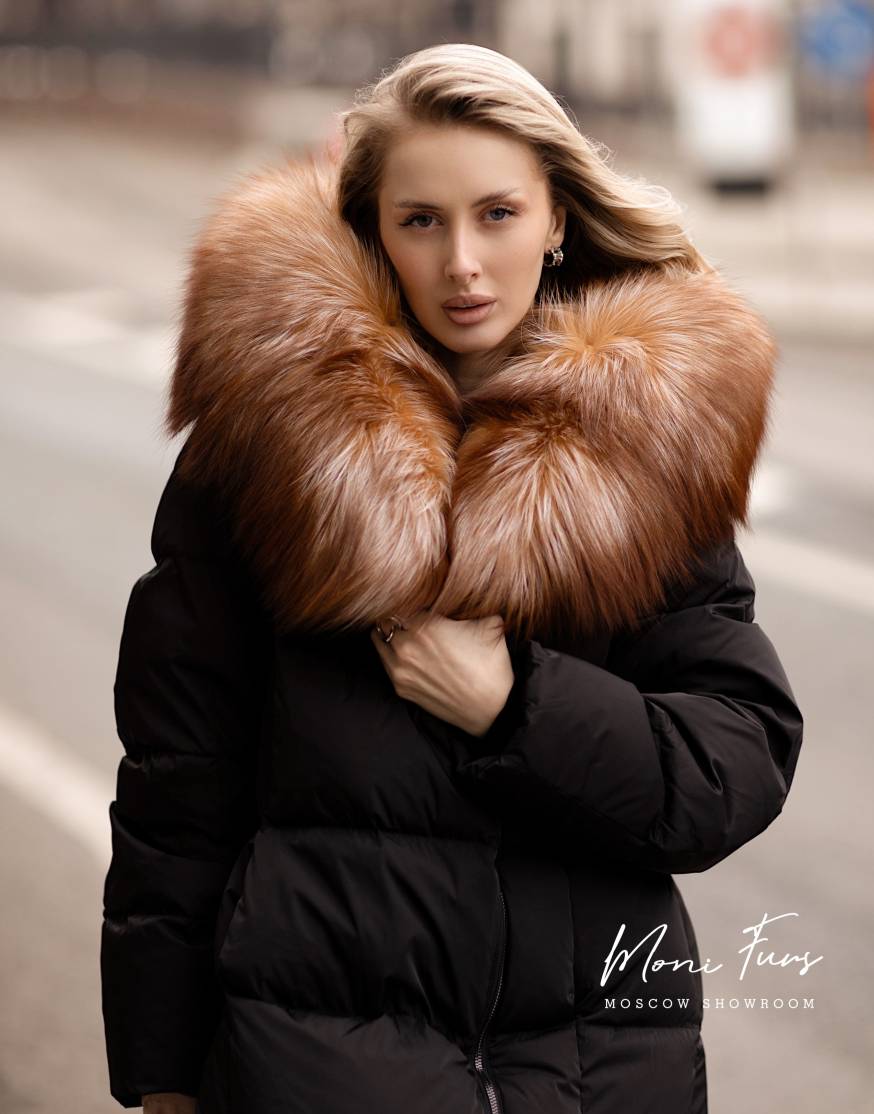 Женский чёрный пуховик с мехом лисы и капюшоном 120 см XM