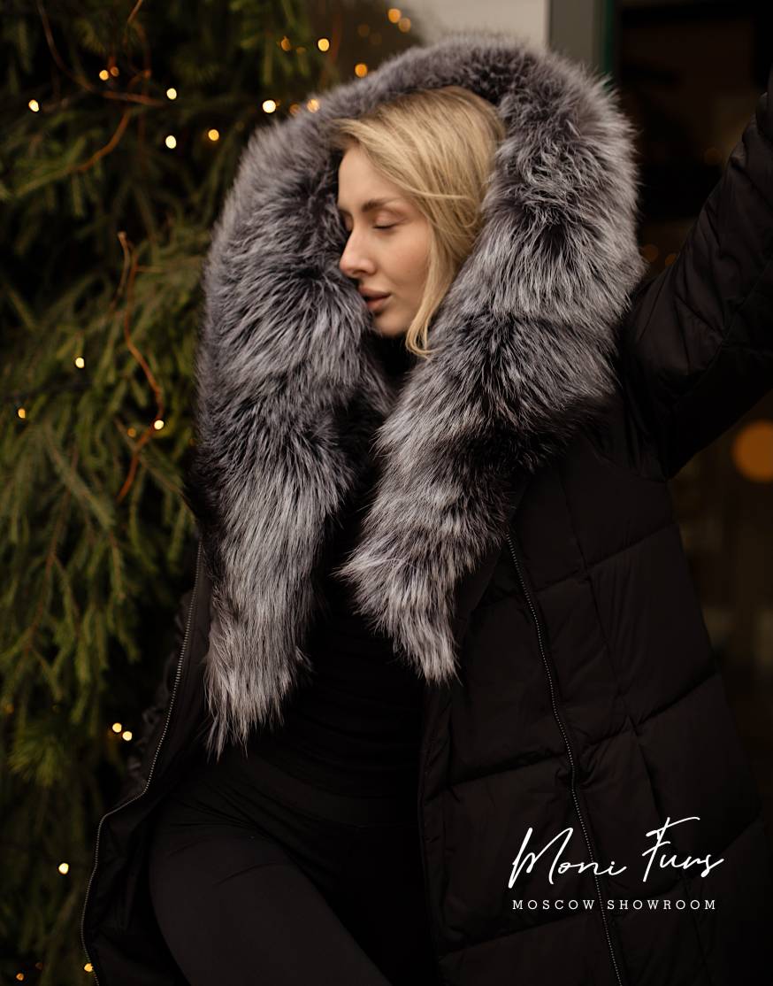 Женский чёрный пуховик с мехом чернобурой лисы и капюшоном 120 см