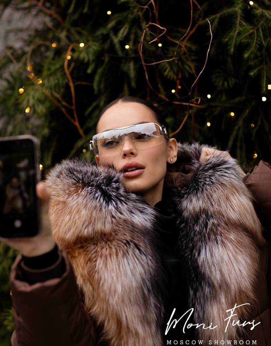 Женский шоколадный пуховик с мехом лисы и капюшоном 120 см XM