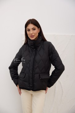 Куртка женская черная стеганная 60 см.