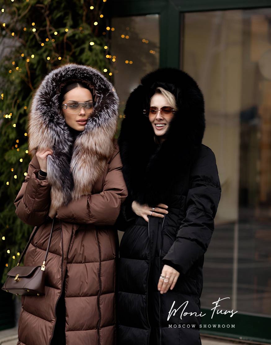 Женский чёрный пуховик с мехом песца и капюшоном 120 см