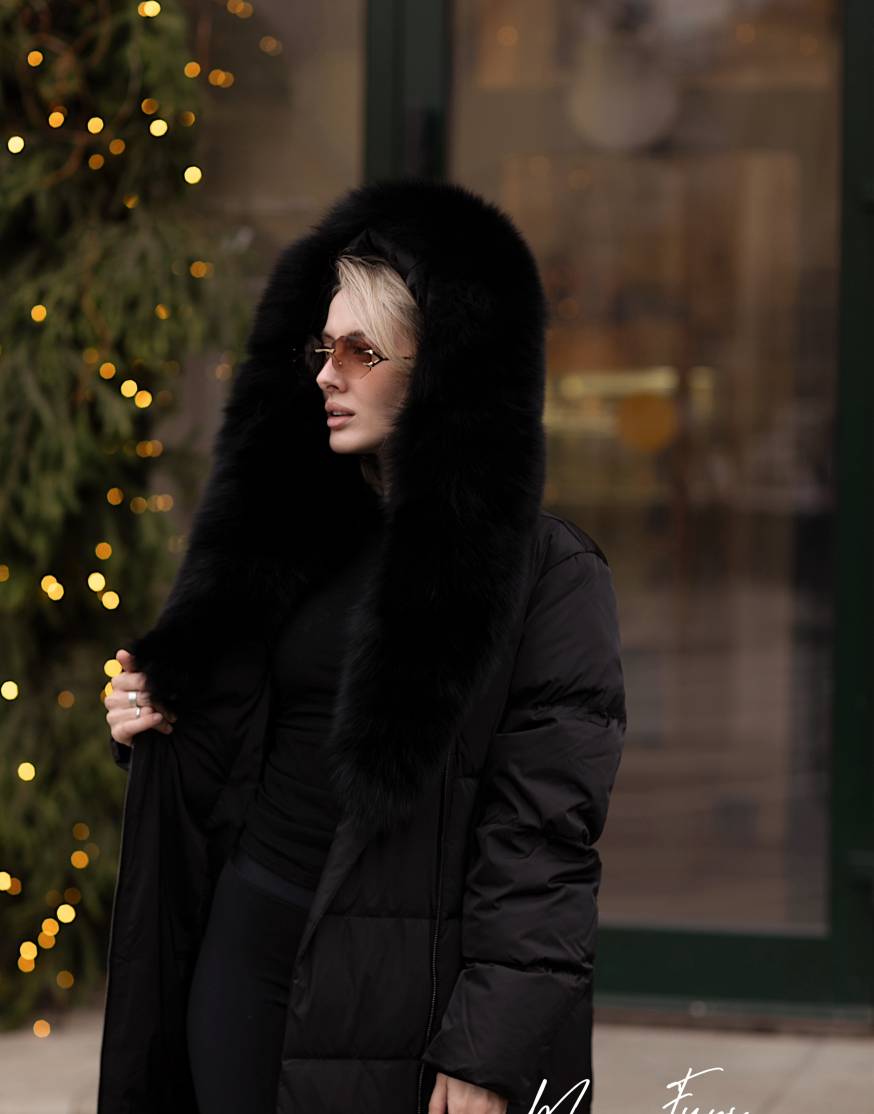 Женский чёрный пуховик с мехом песца и капюшоном 120 см