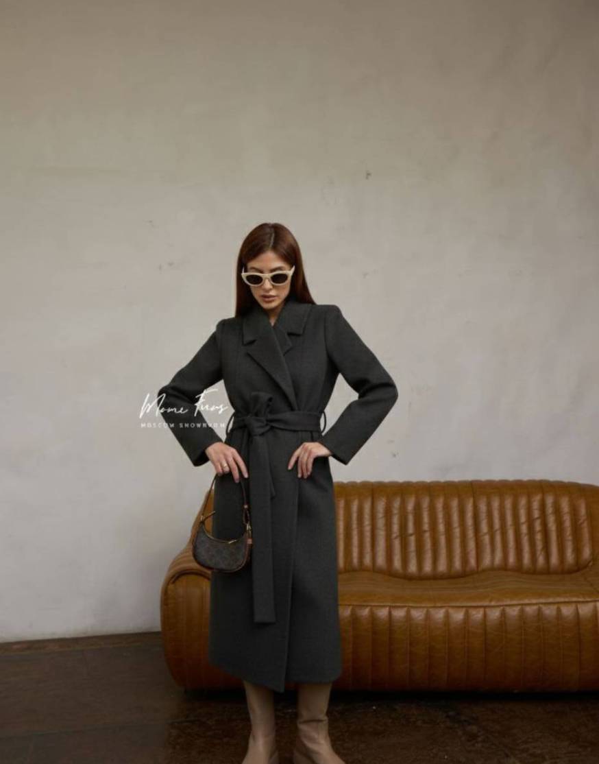 Женское чёрное пальто 115 см