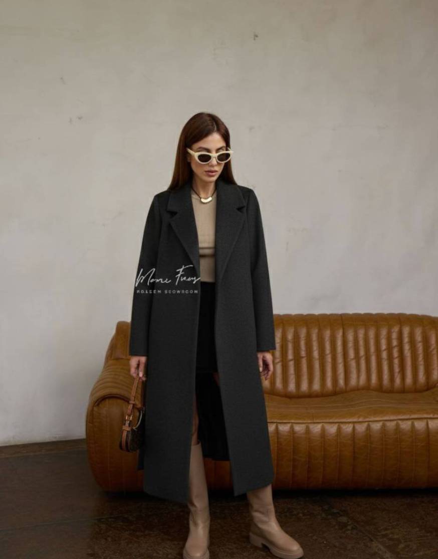 Женское чёрное пальто 115 см