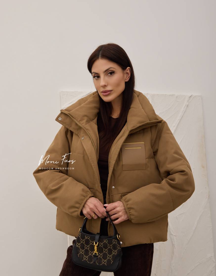 Куртка женская стеганная кэмел 60 см.