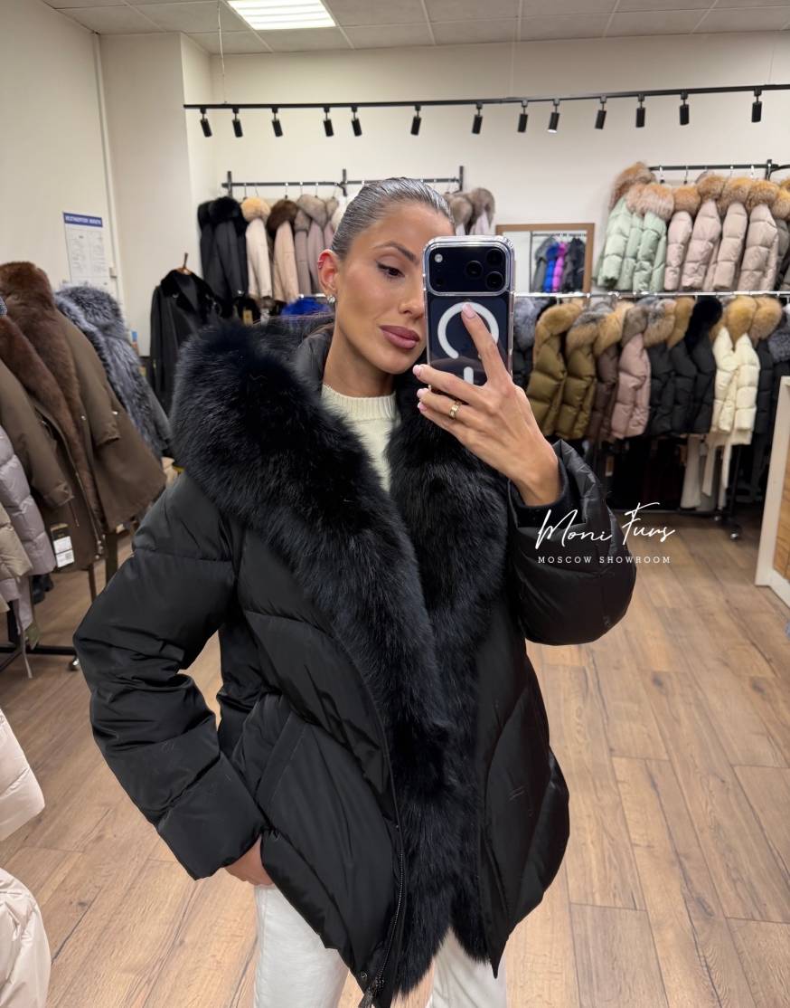 Женский чёрный пуховик с мехом песца 70 см