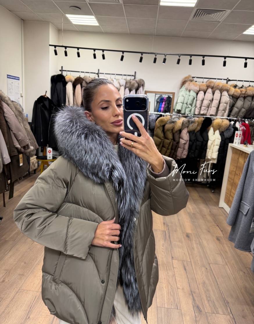 Женский кофейный пуховик с мехом чернобурой лисы 70 см