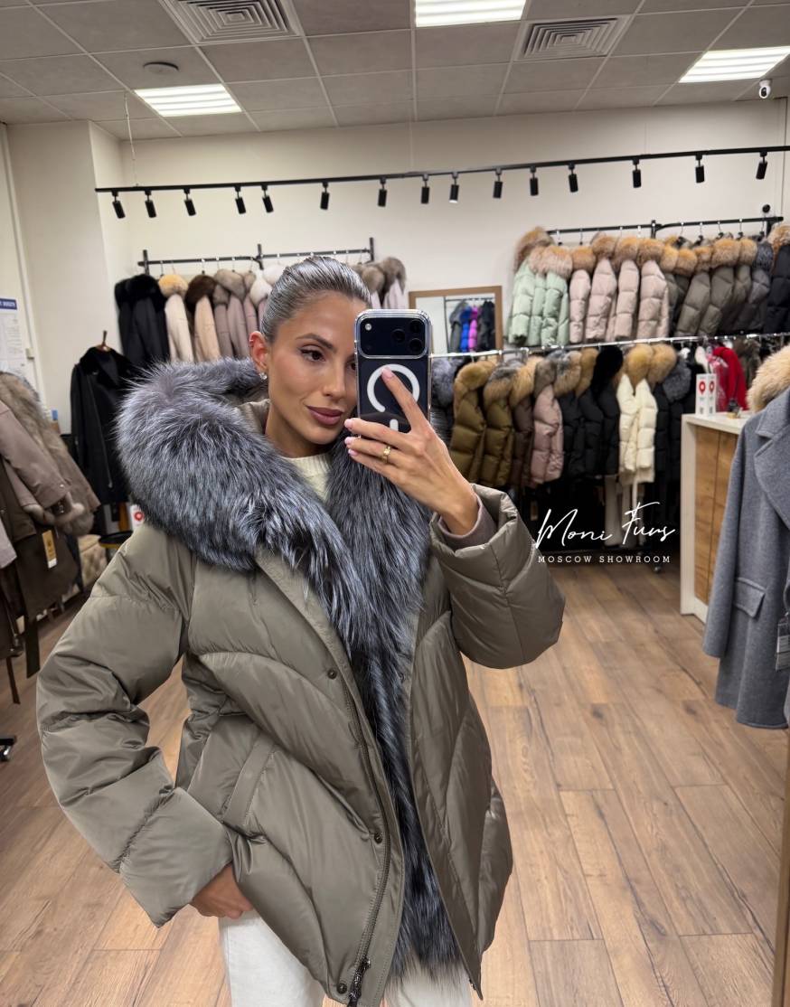 Женский кофейный пуховик с мехом чернобурой лисы 70 см