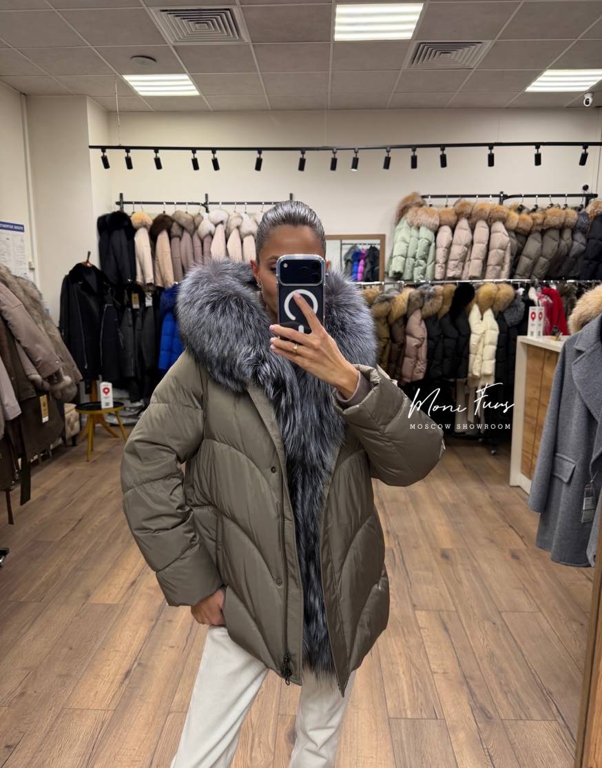 Женский кофейный пуховик с мехом чернобурой лисы 70 см