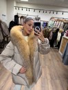 Женский светлый кофе пуховик с мехом лисы 70 см