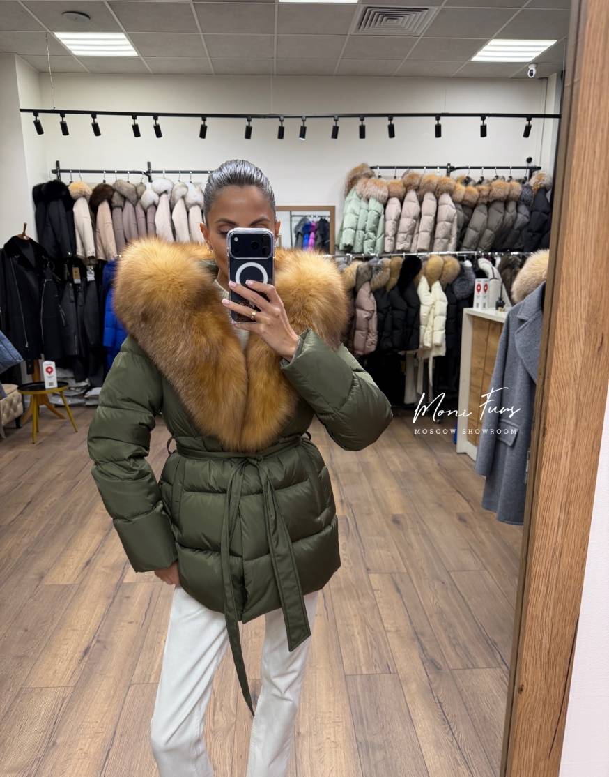 Женский пуховик хаки с мехом лисы 75 см