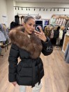 Женский черный пуховик с мехом песца под соболь и капюшоном 70 см
