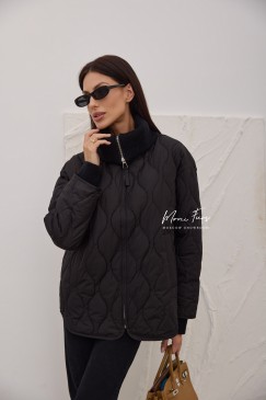 Куртка женская стеганная с воротником черная 70 см.